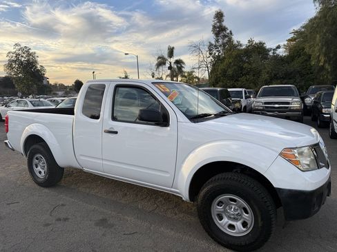 Used 2015 Nissan Frontier S w/ S Preferred Package image 4