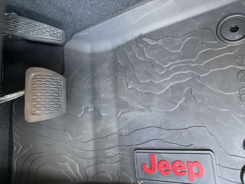 New 2026 Jeep Gladiator Mojave image 17