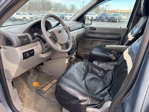 Used 2004 Ford Freestar SE image 4