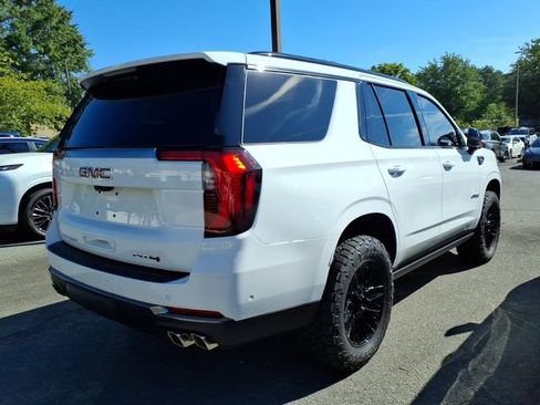 Used 2026 GMC Yukon AT4 w/ AT4 Premium Plus Package AWD/4WD image 9