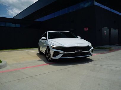 Certified 2025 Hyundai Elantra Limited