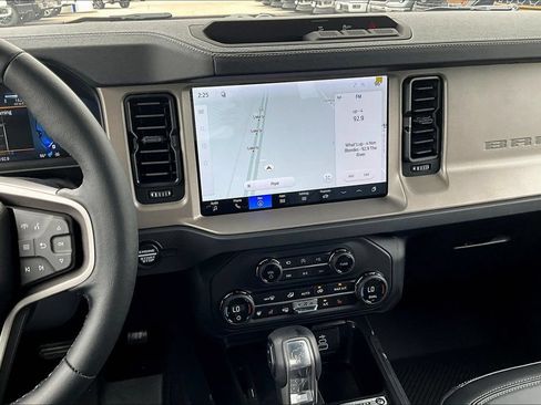 New 2026 Ford Bronco Outer Banks AWD/4WD image 7