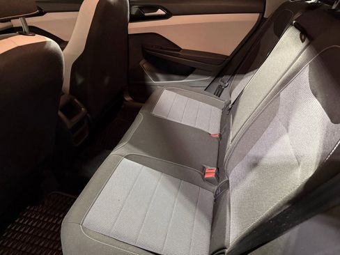 Used 2025 Volkswagen Taos S image 23