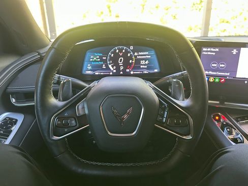 Used 2020 Chevrolet Corvette Stingray Preferred Cpe w/ 2LT Preferred Equipment Group RWD image 15