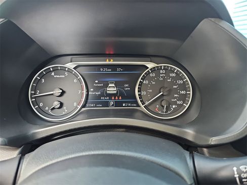 Used 2024 Nissan Sentra SV image 18