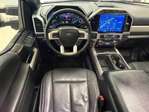 Used 2022 Ford F250 Lariat w/ Lariat Ultimate Package AWD/4WD image 31