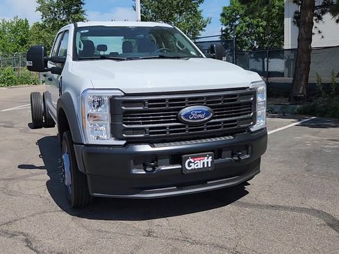 New 2025 Ford F550 4x4 Crew Cab image 16