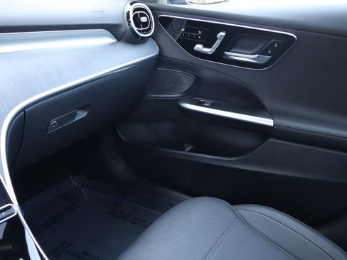 Certified 2025 Mercedes-Benz C 300 Sedan image 38