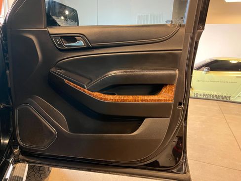Used 2015 Chevrolet Suburban LTZ AWD/4WD image 46