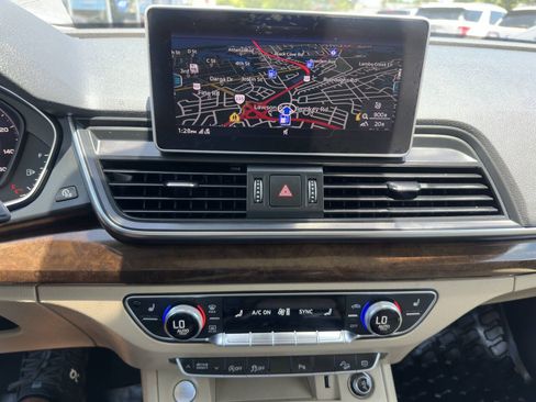 Used 2019 Audi Q5 2.0T Premium Plus w/ Premium Plus Package AWD/4WD image 13