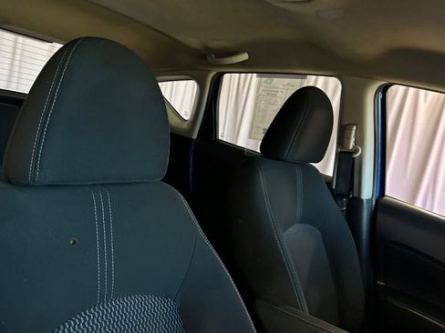 Used 2016 Nissan Versa Note SV FWD image 19