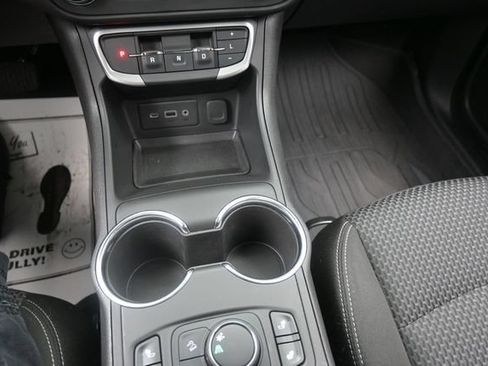 Used 2023 GMC Terrain SLE w/ Driver Convenience Package FWD image 11