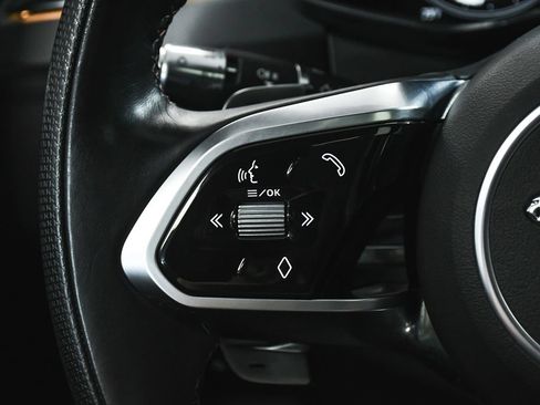 Used 2022 Jaguar F-PACE SVR AWD/4WD image 35