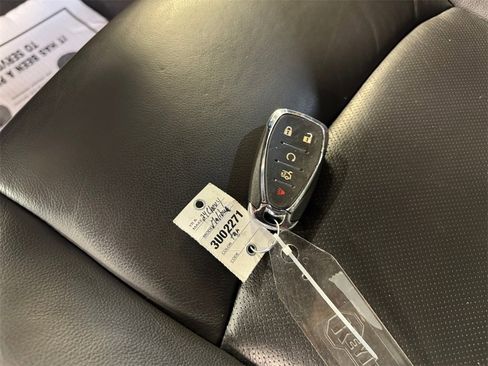 Used 2024 Chevrolet Malibu LT image 32