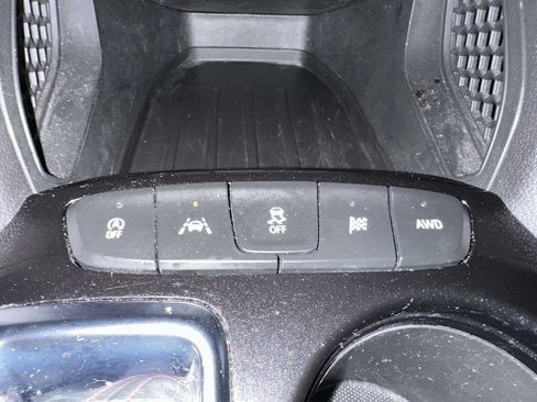 Used 2023 Chevrolet TrailBlazer RS w/ Sun and Liftgate Package AWD/4WD image 28