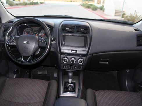 Used 2019 Mitsubishi Outlander Sport SE image 18