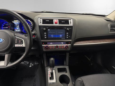 Used 2017 Subaru Outback 3.6R Limited AWD/4WD image 11