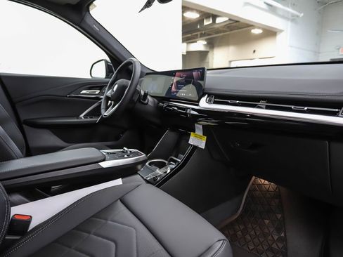 Used 2025 BMW X1 xDrive28i w/ Convenience Package image 30