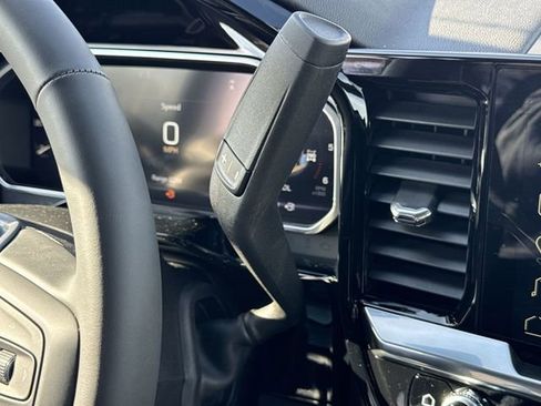 New 2026 GMC Sierra 3500 SLT w/ SLT Premium Package image 20