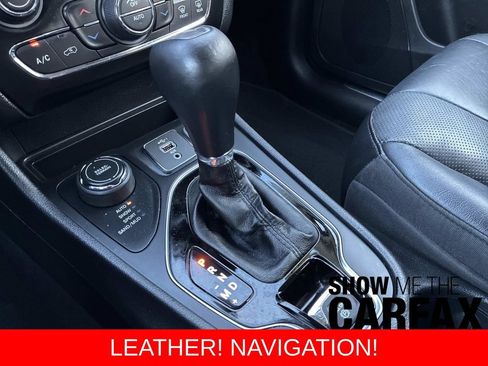 Used 2019 Jeep Cherokee Limited AWD/4WD image 33