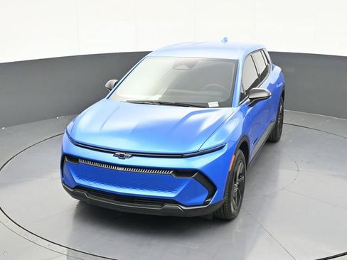 New 2026 Chevrolet Equinox EV LT w/ Midnight Package FWD image 55