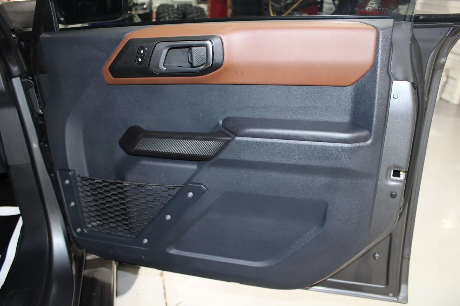 Used 2024 Ford Bronco Outer Banks AWD/4WD image 15