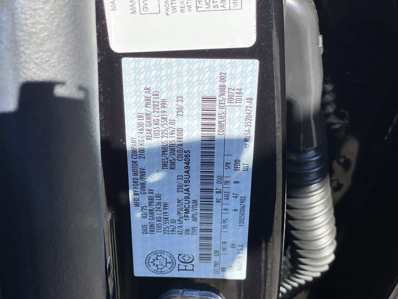 Used 2025 Ford Escape Platinum AWD/4WD image 29