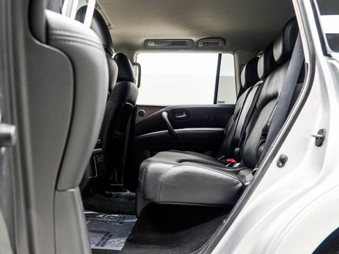 Used 2024 Nissan Armada SL image 38