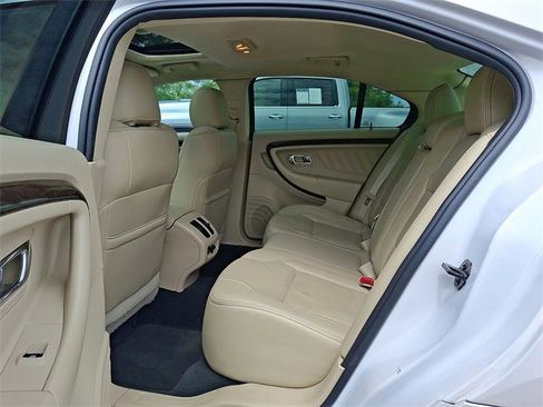Used 2019 Ford Taurus Limited image 16