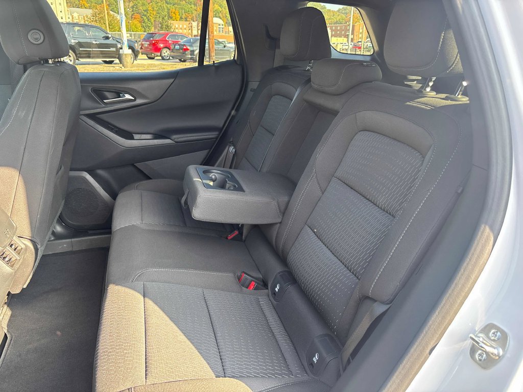 Used 2026 Chevrolet Equinox LT AWD/4WD image 22