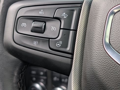 Used 2023 GMC Yukon XL Denali AWD/4WD image 34