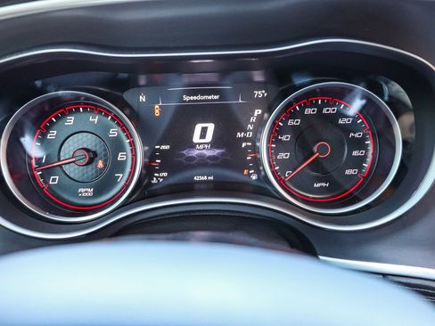 Used 2019 Dodge Charger Scat Pack w/ Dynamics Package image 24