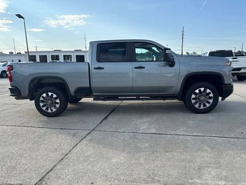 Used 2024 Chevrolet Silverado 2500 Custom w/ Custom Value Package AWD/4WD image 6