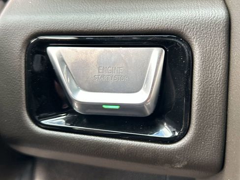 New 2026 GMC Yukon XL Elevation AWD/4WD image 17