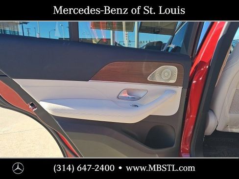 Used 2025 Mercedes-Benz GLE 450 4MATIC image 13