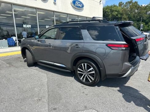 Used 2025 Nissan Pathfinder Platinum w/ Cargo Package AWD/4WD image 1