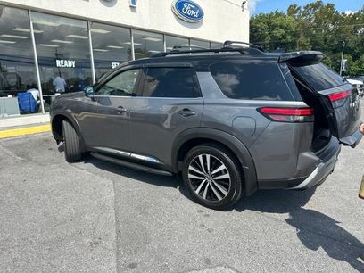 Used 2025 Nissan Pathfinder Platinum w/ Cargo Package