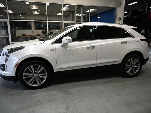 Used 2025 Cadillac XT5 Premium Luxury image 8