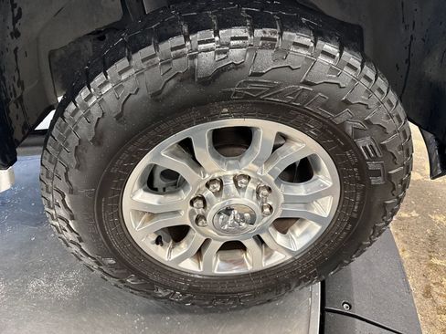 Used 2017 RAM 2500 Laramie w/ Convenience Group image 14