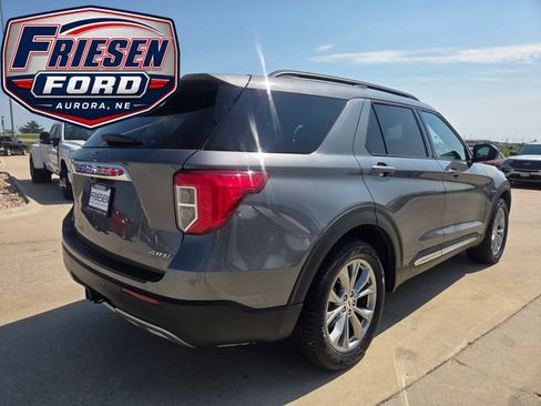 Used 2021 Ford Explorer XLT w/ Equipment Group 202A AWD/4WD image 7