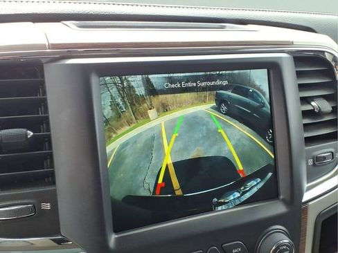 Used 2018 RAM 1500 Laramie image 22