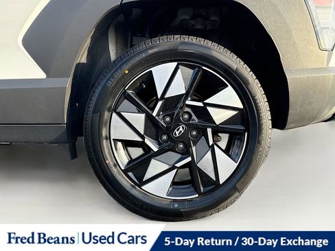 Used 2024 Hyundai Kona SEL AWD/4WD image 32