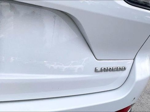 Used 2024 Jeep Grand Cherokee Laredo X image 8