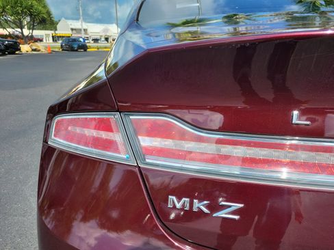 Used 2018 Lincoln MKZ Premiere FWD image 11