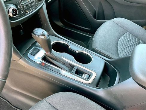 Used 2020 Chevrolet Equinox LT FWD image 15