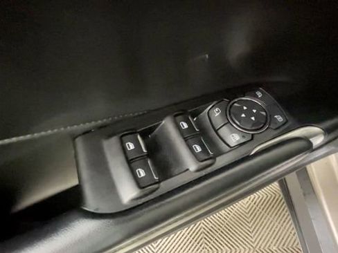 Used 2019 Lincoln MKC Reserve w/ MKC Climate Package AWD/4WD image 15