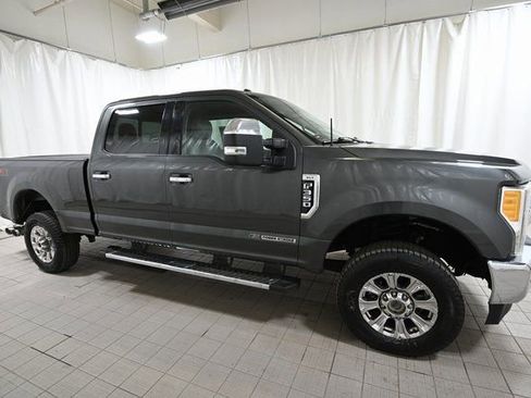 Used 2017 Ford F350 XLT w/ XLT Premium Package AWD/4WD image 15