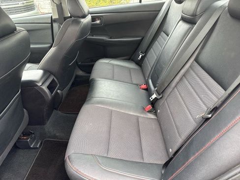 Used 2016 Toyota Camry SE FWD image 15
