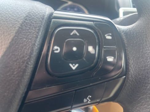 Used 2016 Toyota Camry LE FWD image 12