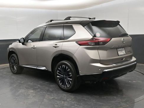 Certified 2025 Nissan Rogue Platinum image 6